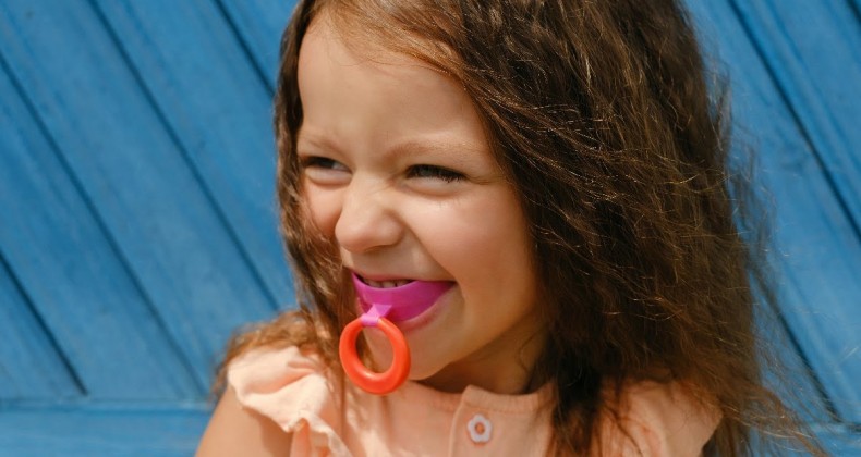 Çocukların uykuda diş gıcırdatmasının 4 ana nedeni – En Son Haber